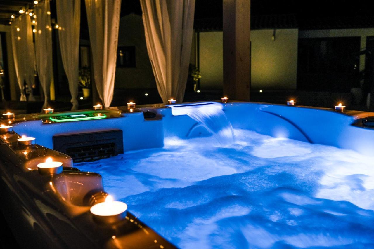 Suites By Aix Keys Avec Jacuzzi Privatif 5 Min Des Plages Fouras Saint-Laurent-de-la-Pree Luaran gambar